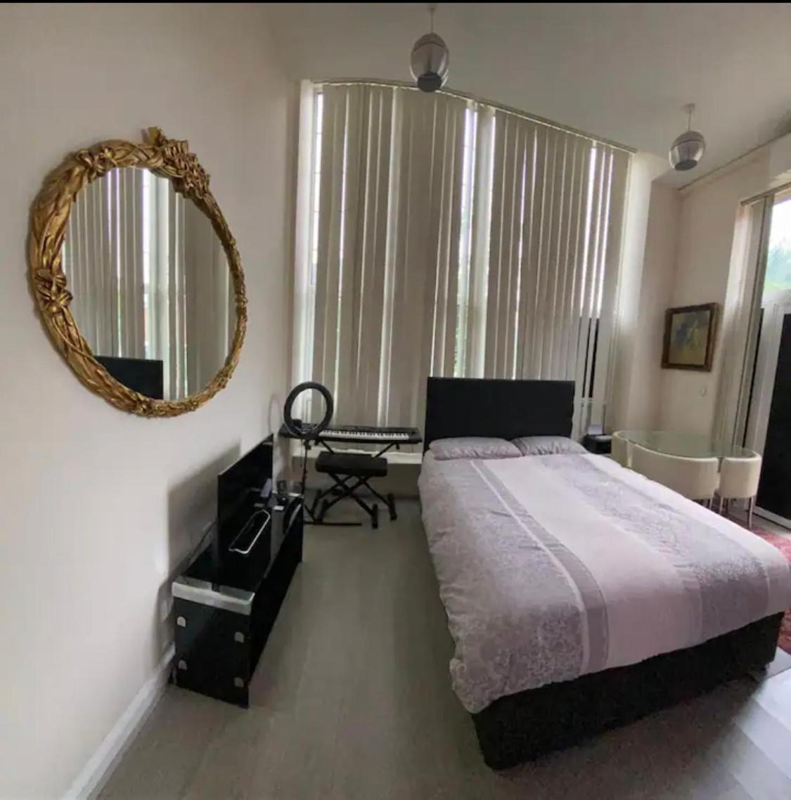 Spacious King Room With Private Entrance - Near Emirates And Camden And King'S Cross - 5 Min To Tube ฟินชืลีย์ ภายนอก รูปภาพ